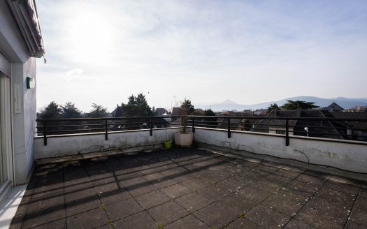 Bel appartement en attique à Selestat
