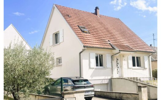 Maison individuelle  – Quartier résidentiel recherché