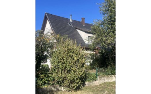 Maison familiale avec beaux volumes et potentiel